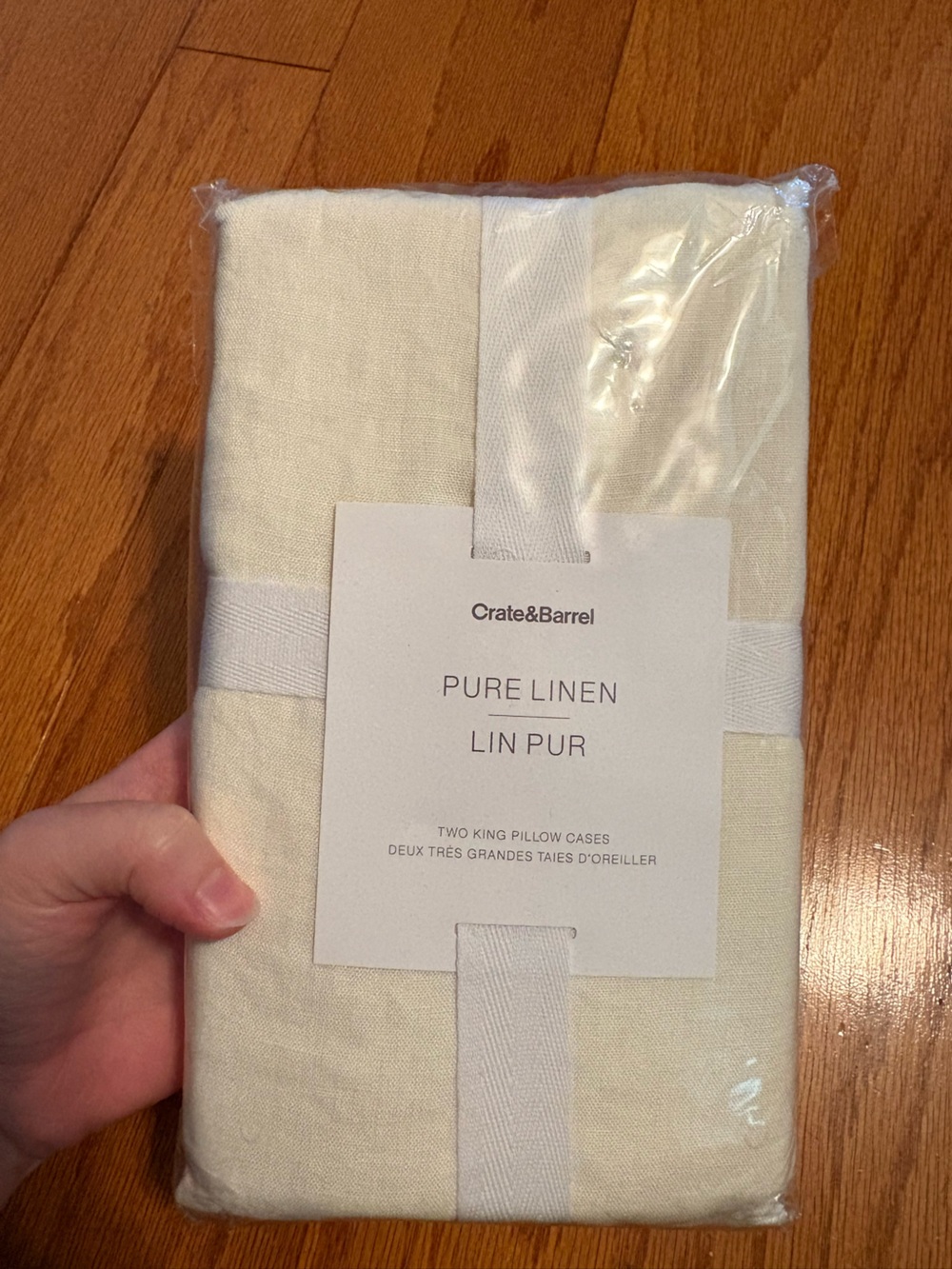NWT Crate & Barrel Pure Linen King Shams